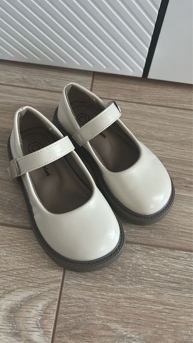 Детские туфли новые