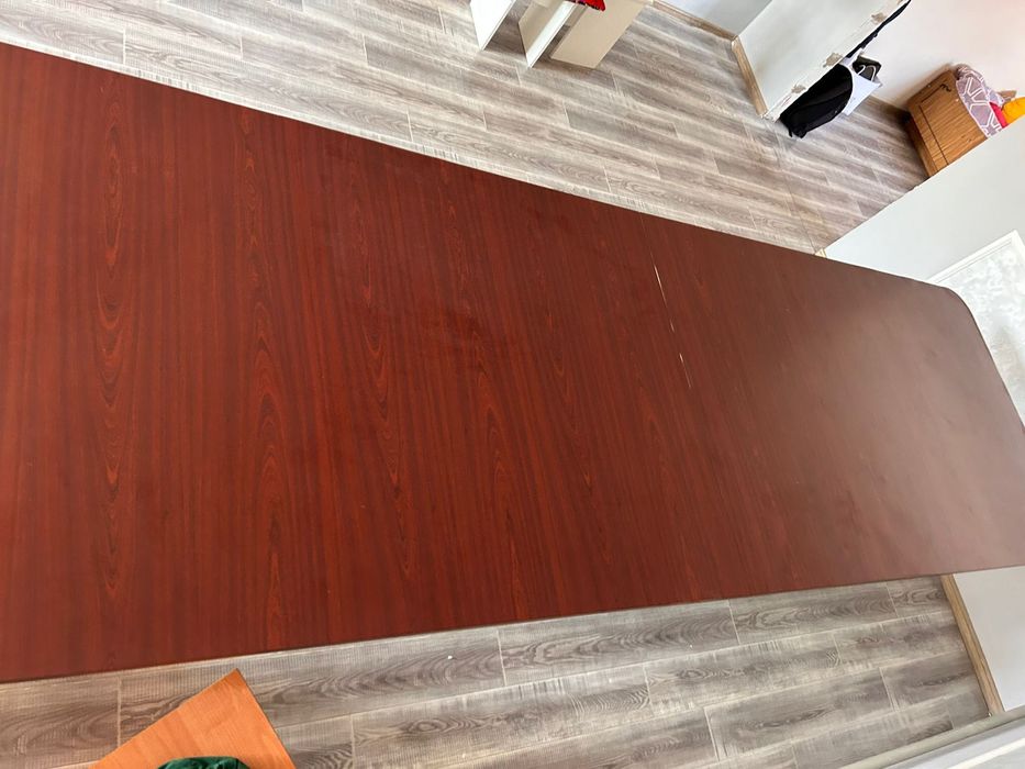 Стол сатылады...