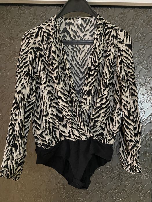 Нова! S размер Karl Lagerfeld оригинална тениска, S размер ZARA, Mango