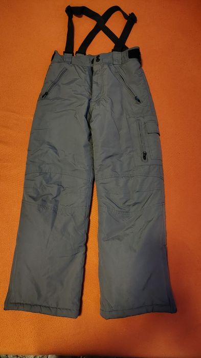Pantaloni ski mărimea 152