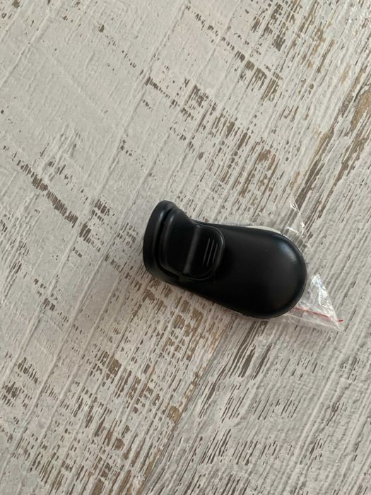 Магнитна стойка за телефон за кола – L-образна, алуминиева, стабилна