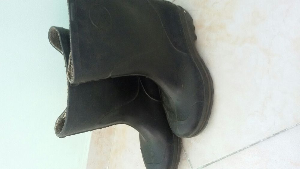 Гумени български ботуши