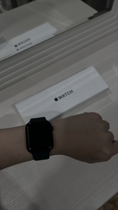 Apple Watch SE (GPS, 2‑го поколения)