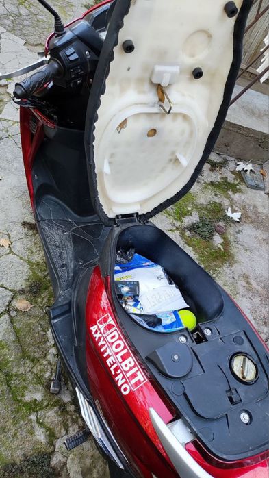 Skuter400000 milonga nomi  re volt