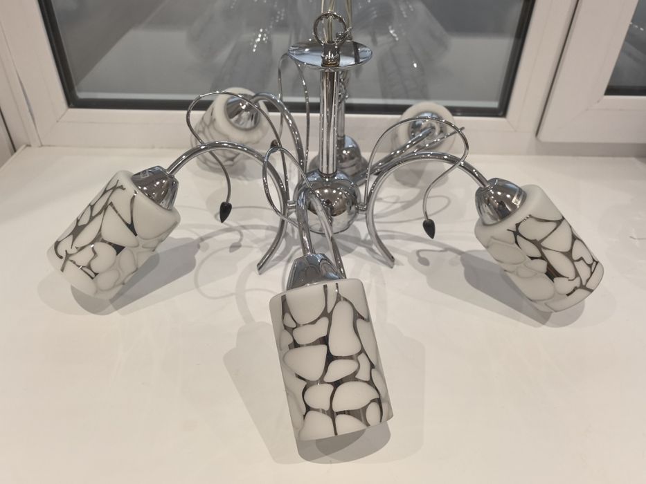 Продам люстру в кухню