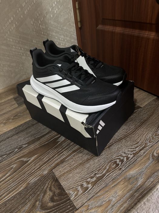 Оригинальные кроссовки Adidas — продам / обмен