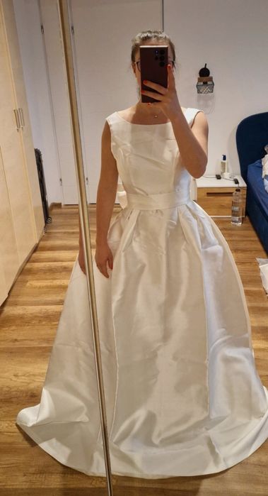 Vand rochie de mireasa noua