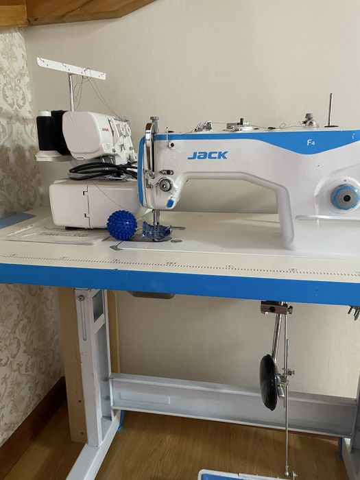 Швейная машина JAC F4