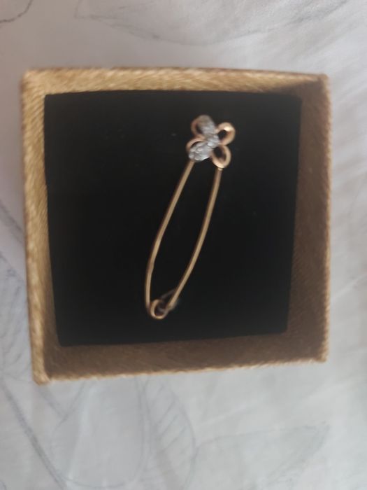 Булавка брошь золотая