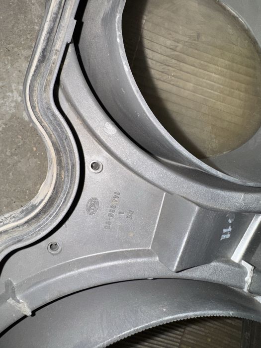 Передные фары лупарика