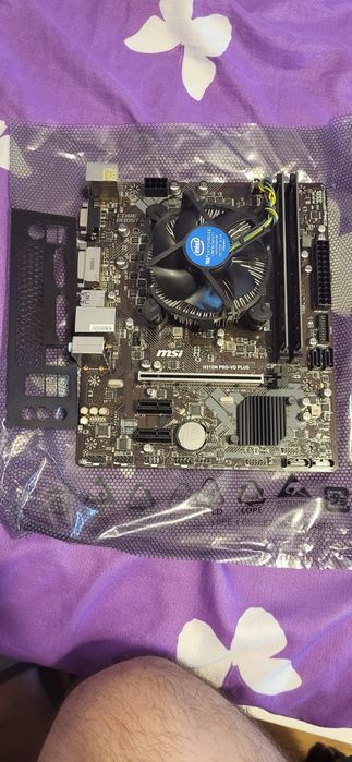 Kit i5 9400, placa de baza si rami