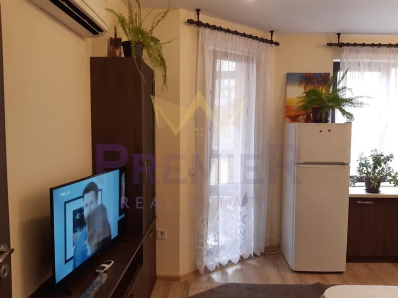 Дава се под наем Двустаен апартамент в Варна, Зимно кино Тракия - 50 кв.м за 430 € - Снимка #4