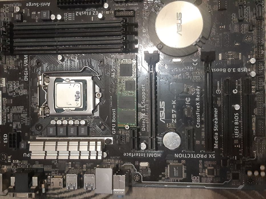Placi de baza asus  netestate