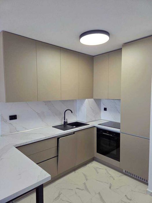 Дава се под наем Двустаен апартамент в Бургас, Крайморие - 65 кв.м за 600 € - Снимка #2