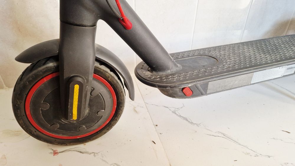 Электросамокат Xiaomi Mi Electric Scooter Pro
