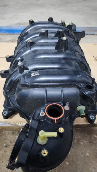 Впускной коллектор