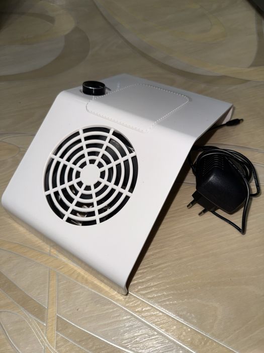 Вытяжка для маникоюра