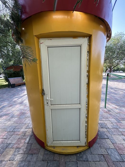 Продам будку с местом