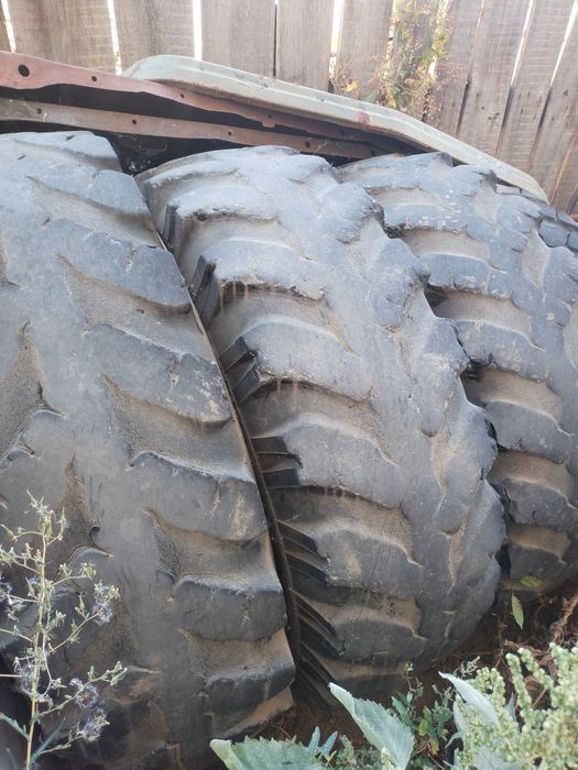 Продам шины с дисками на Урал