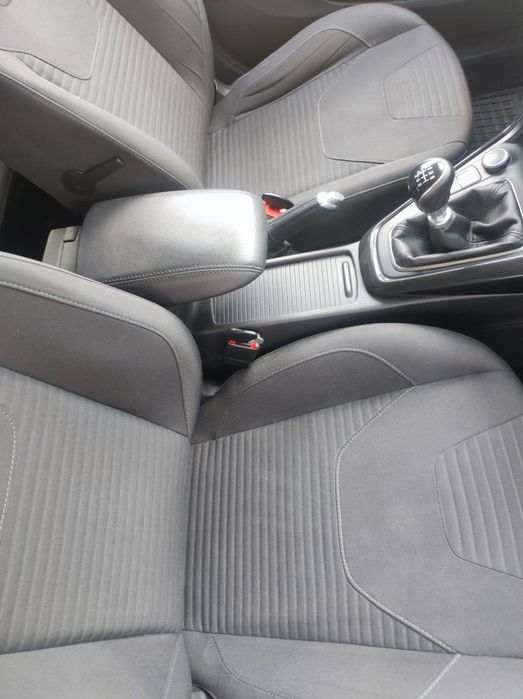 FORD Focus 2015 — imagine 5
