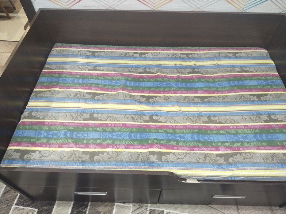 Продаю детскую кровать .