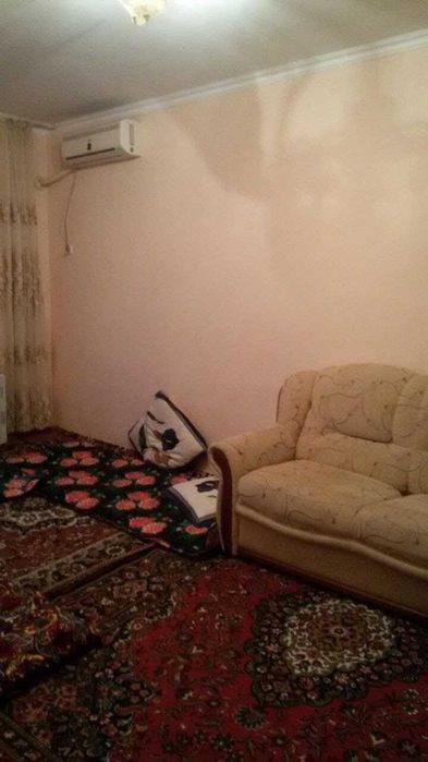 Qarshi shahar markazida 7-m.t.da 3 xonali 93 kv uy sotiladi