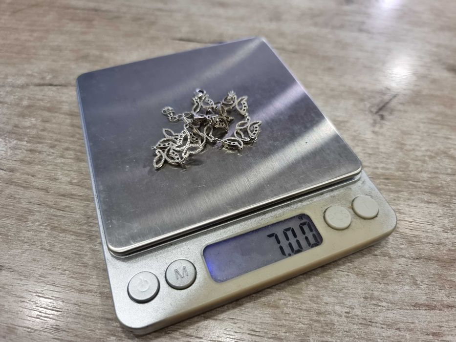 Сребърна гривна с пеперуди