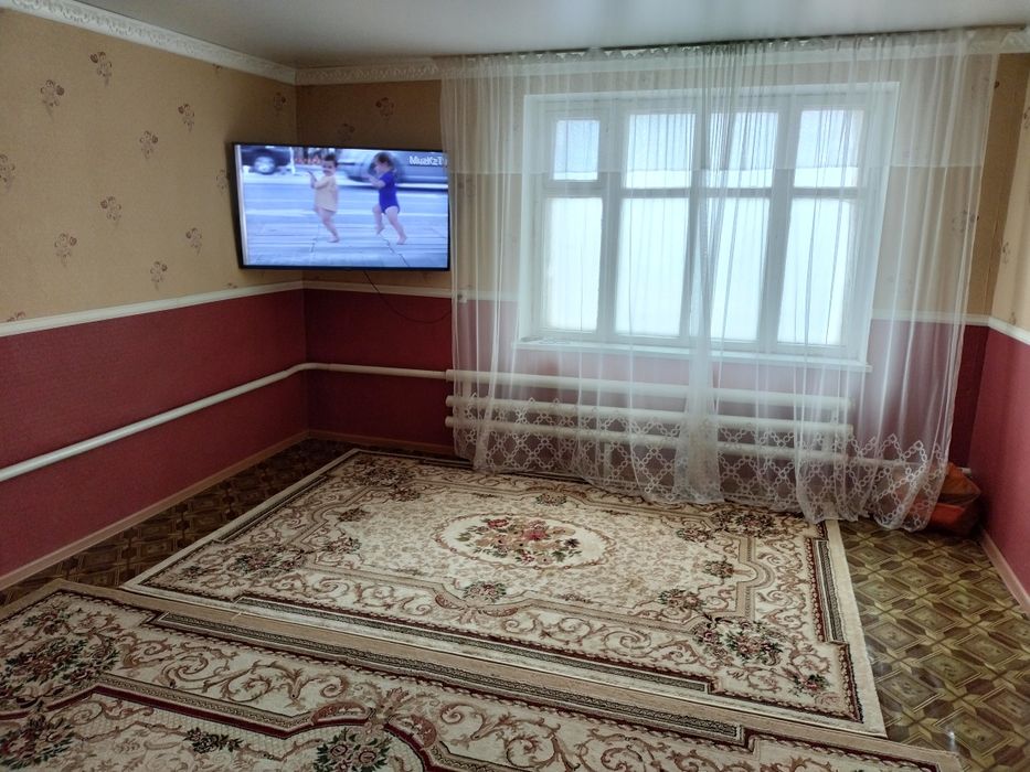 Продам дом состояние среднее в доме имеется горячая холодная вода