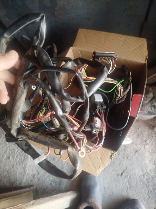 Продам запчасти на разные машины