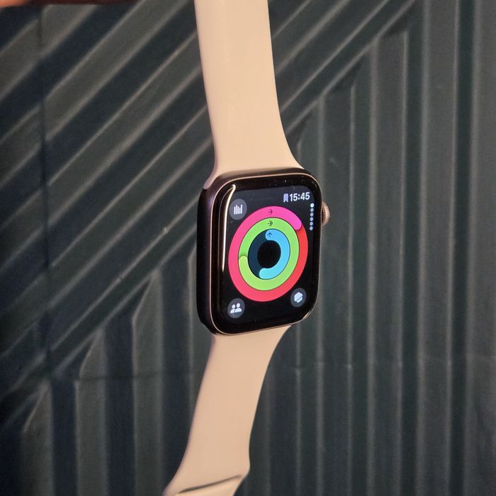 Apple watch series 4 44m