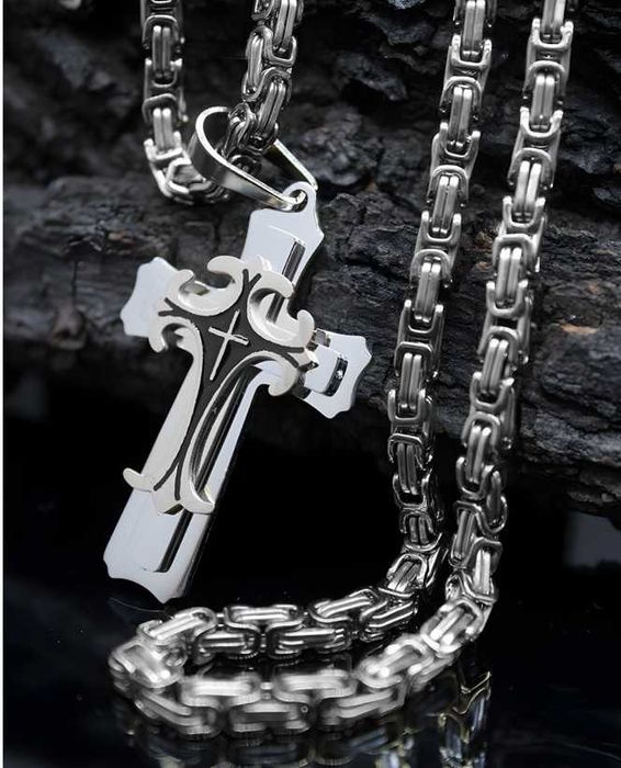 Цепочки есть наборы с браслетами