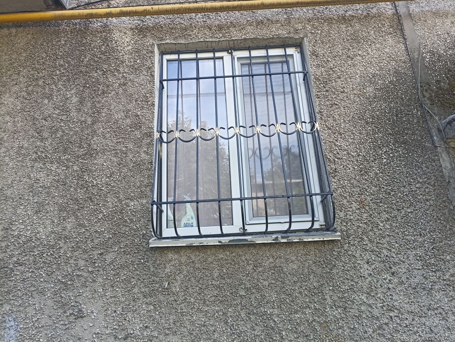 Решётки на окна металлические