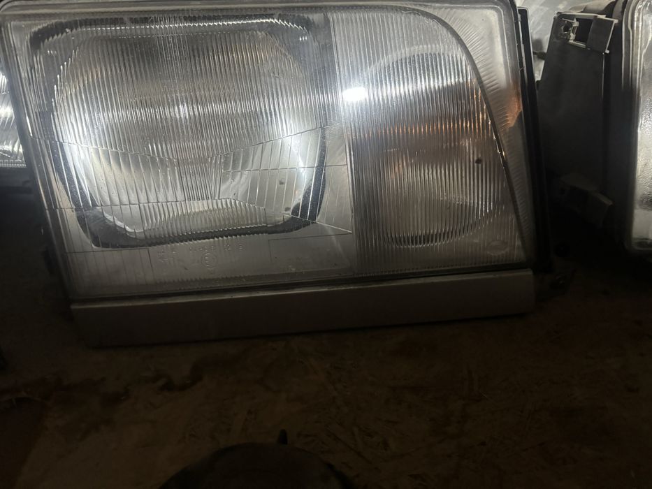W124 фар правый ешка хелла