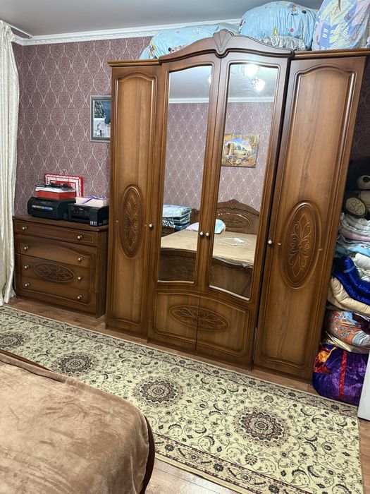 Продам спальный гарнитуру