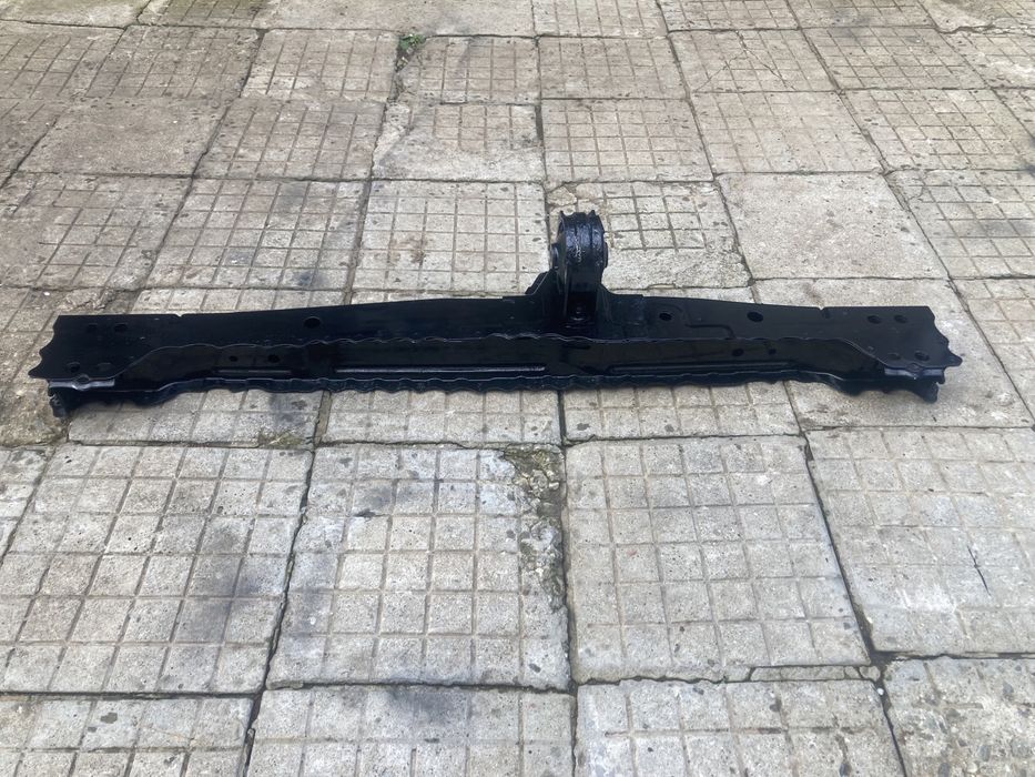 Греда под радйатори за тойота аурис/Toyota auris 06-11г