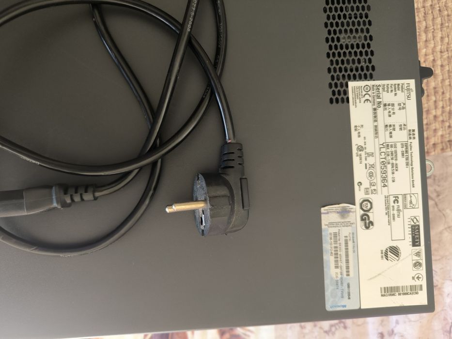 fujitsu esprimo e700 e90+