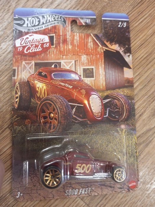 Машинка Hot wheels торг