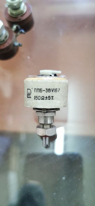 Переменные резисторы