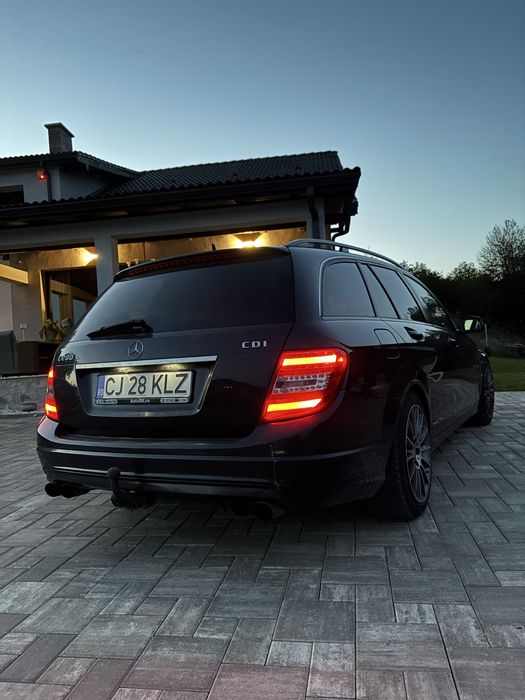 Vand Mercedes C-class . Nu accept schimburi