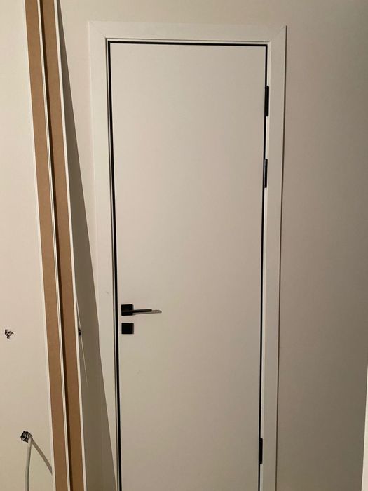 Установка дверей.