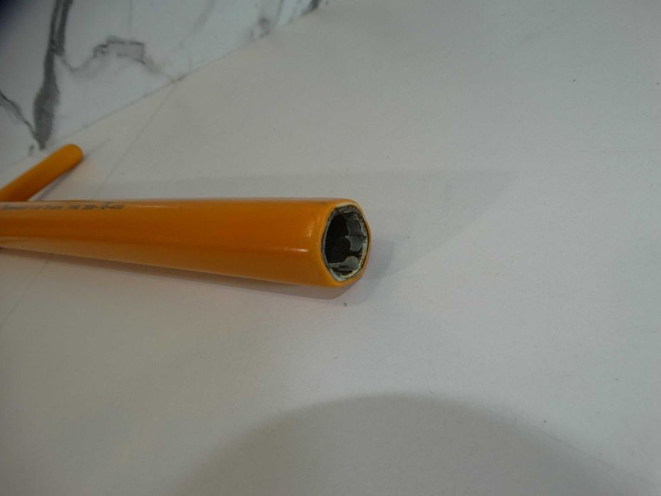 Разпродажба - 1000 V - Т - Образен изолиран ключ 18