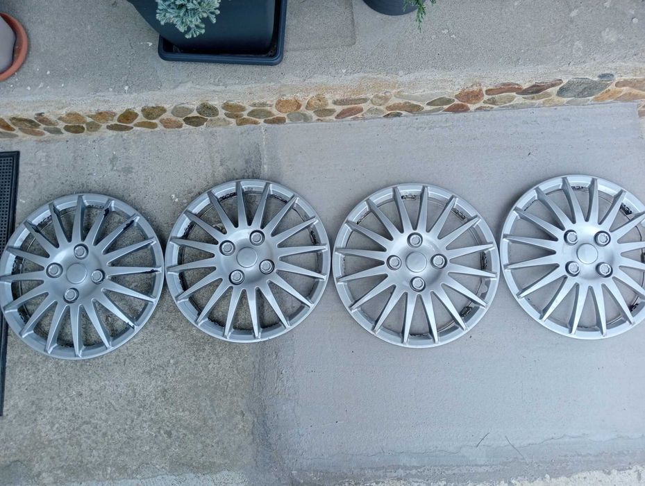 Capace de 13" și de 15"