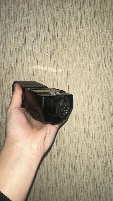 Продается вспышка для Nikon