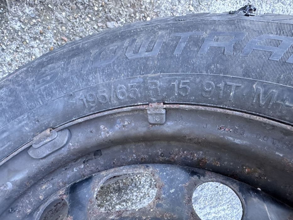 Pereche set 2 anvelope iarna Vredestein 195 65 R15