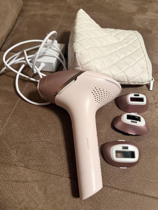 Фотоепилатор Philips Lumea Series BRI958(неразличим от нов!)