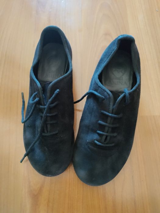 Pantofi pentru dansuri sportive