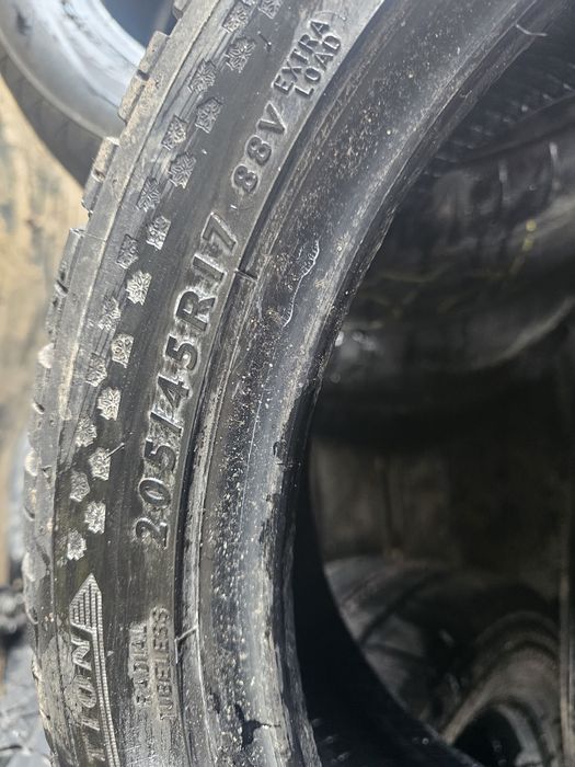 205 45 17 m+s dunlop runflat
