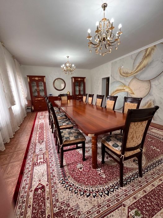 Мебель: Стол и стулии