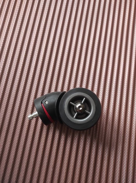 Valiză roz cu roți detașabile