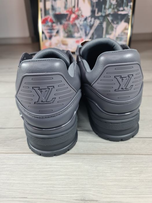 Sneakers-Louis-Vuitton-Gri-Noi-Marimea-43-Poze-Reale-Piele-Naturala-Calitate-Premium